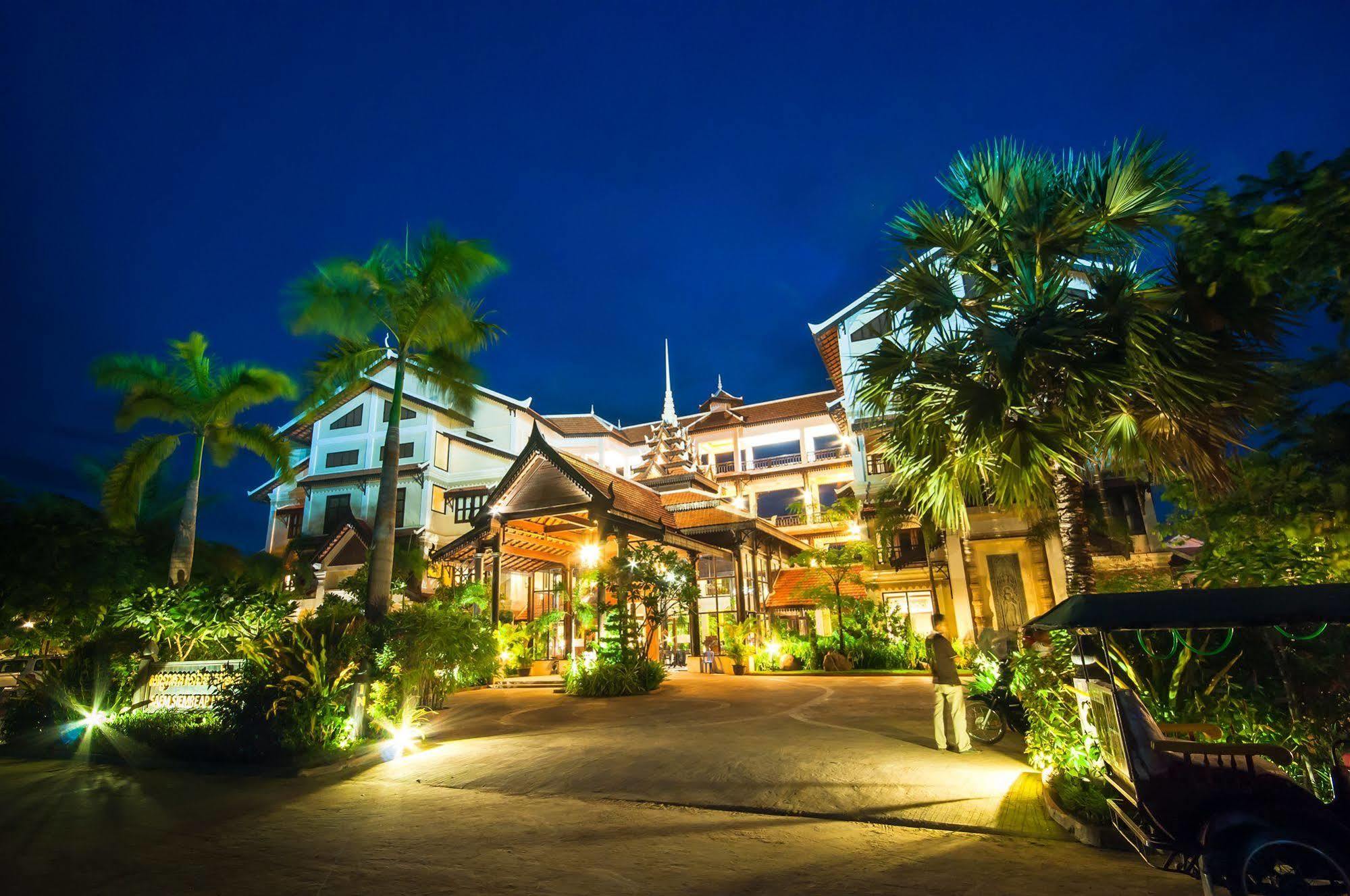 暹粒西姆酒店 4*